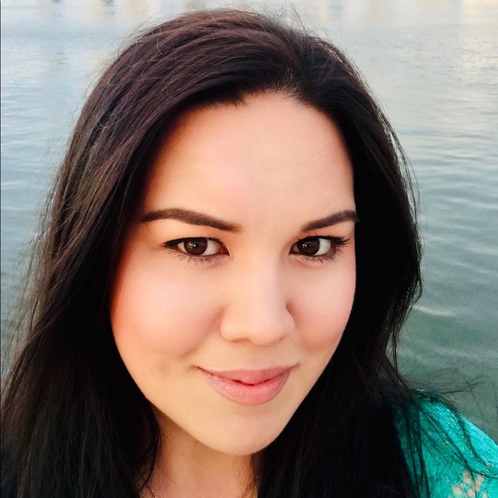 Meet your Posher, Elizabeth